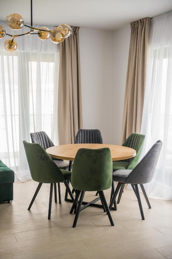Luxury Promenada Apartment - Frontal Beachfront Mamaia Nord Năvodari 외부 사진