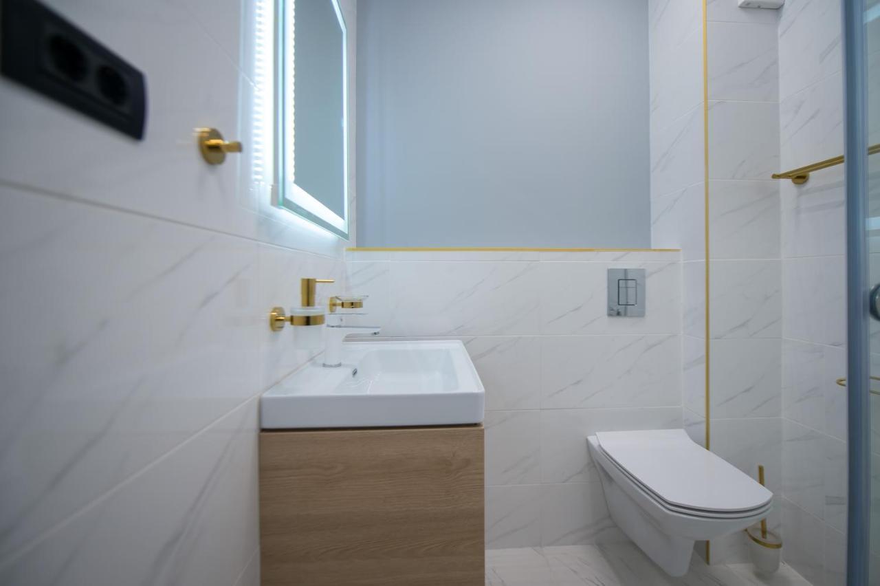 Luxury Promenada Apartment - Frontal Beachfront Mamaia Nord Năvodari 외부 사진