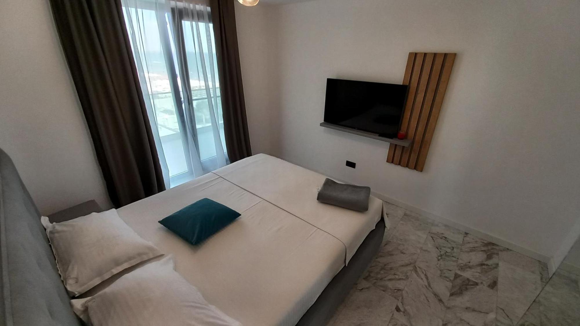 Luxury Promenada Apartment - Frontal Beachfront Mamaia Nord Năvodari 외부 사진