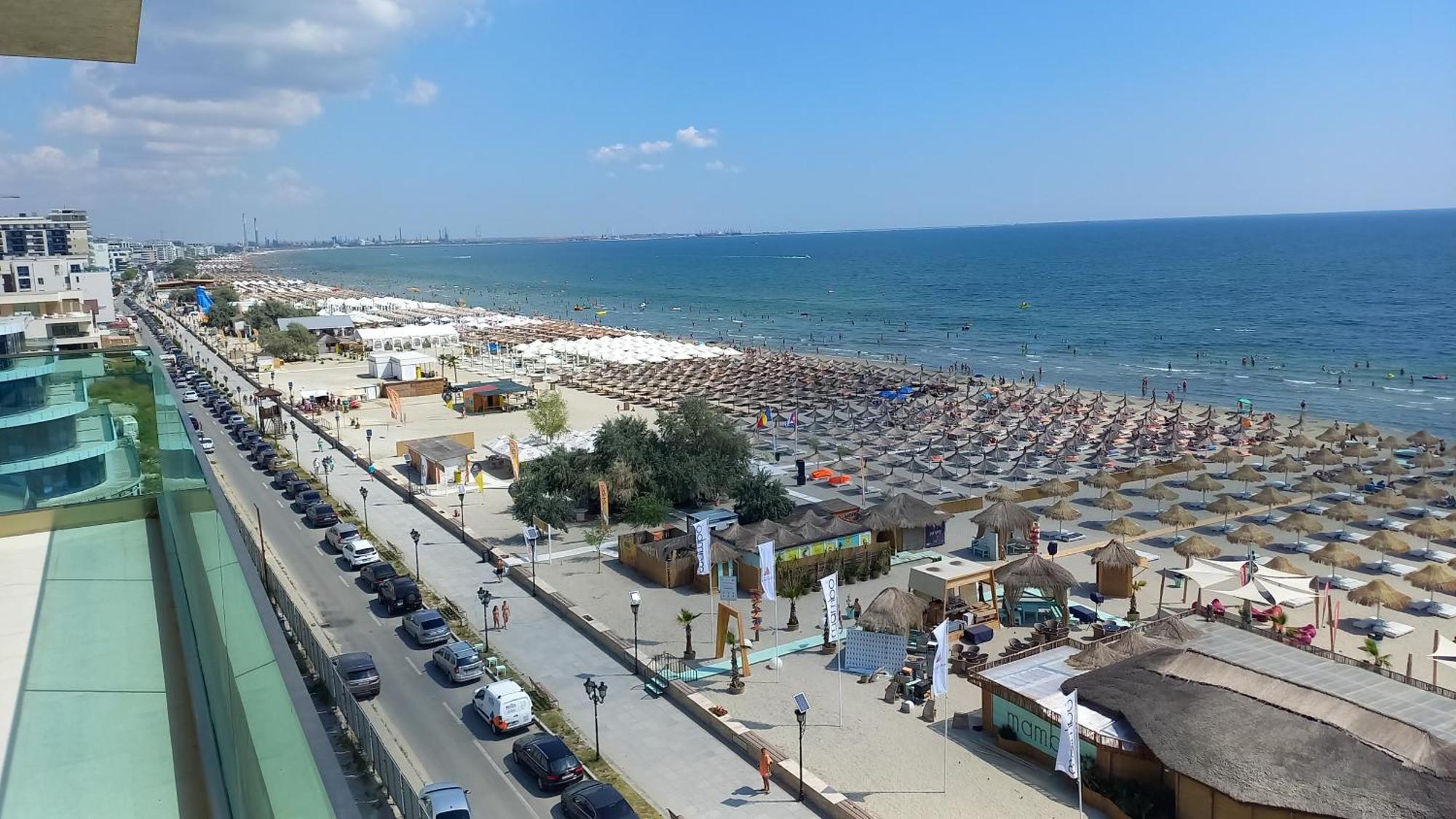 Luxury Promenada Apartment - Frontal Beachfront Mamaia Nord Năvodari 외부 사진